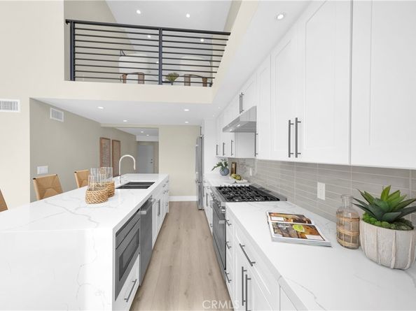 808 W Balboa Boulevard, Newport Beach CA 92661