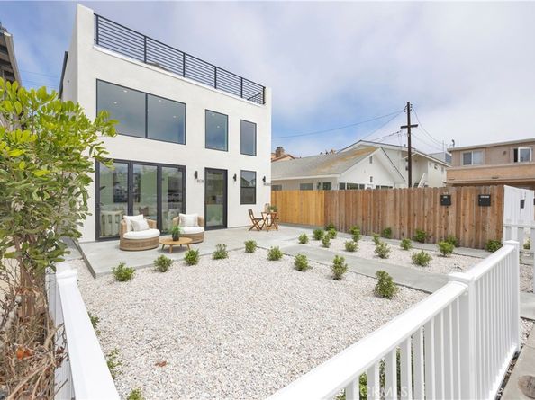 808 W Balboa Boulevard, Newport Beach CA 92661