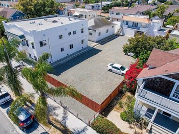 1113 Pacific Ave