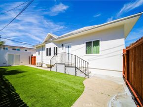 1113 Pacific Ave, Long Beach CA 90813