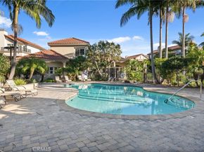 19281 Meadowood, Huntington Beach CA 92648