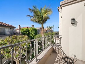 19281 Meadowood, Huntington Beach CA 92648