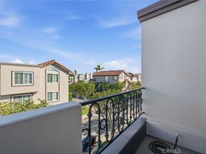 19281 Meadowood, Huntington Beach CA 92648