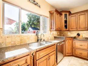 5162 Edinger, Huntington Beach CA 92649