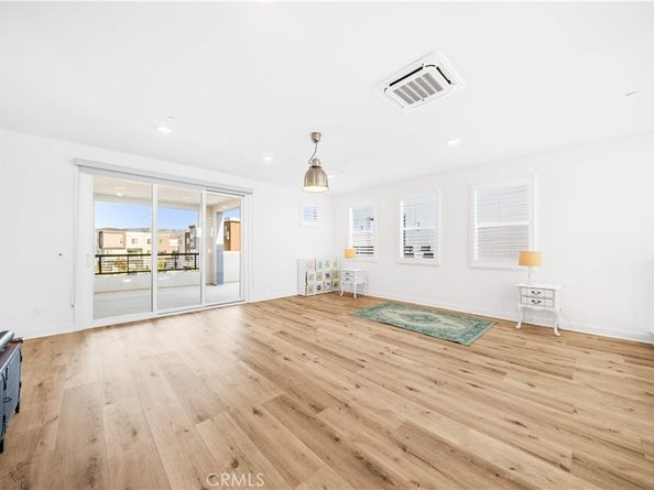 106 Culture, Irvine CA 92618