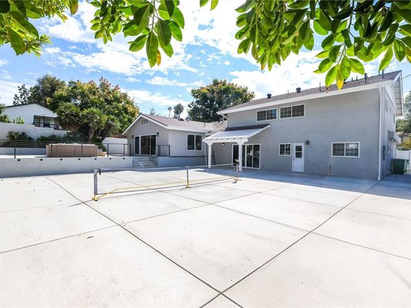 19201 Barrett Lane, North Tustin CA 92705