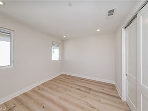 56 Chasma, Irvine CA 92618