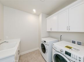 56 Chasma, Irvine CA 92618