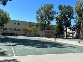 7651 Reseda 12, Reseda CA 91335