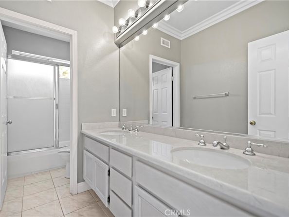 11 Pienza, Irvine CA 92606