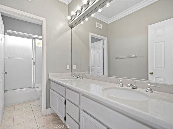 11 Pienza, Irvine CA 92606