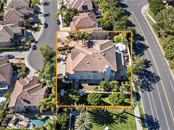 11 Pienza, Irvine CA 92606