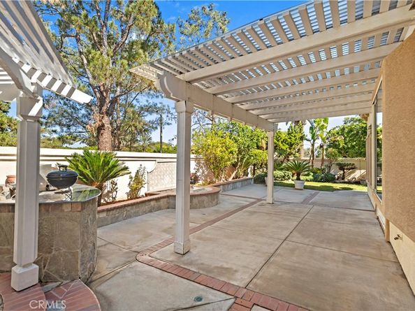 11 Pienza, Irvine CA 92606