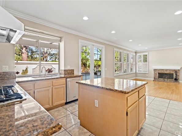 11 Pienza, Irvine CA 92606