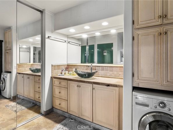 214 Springview, Irvine CA 92620