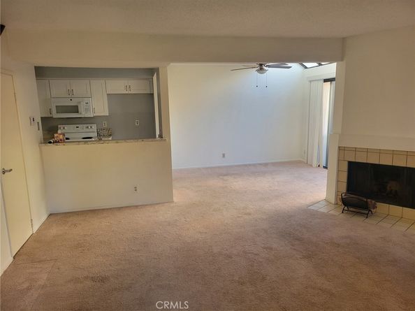 25671 Le Parc 30, Lake Forest CA 92630