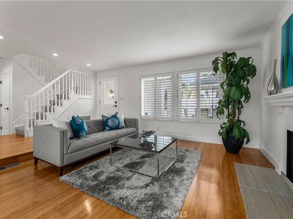 1872 Parkview Circle, Costa Mesa CA 92627