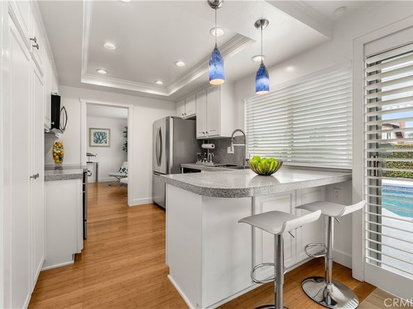 1872 Parkview Circle, Costa Mesa CA 92627