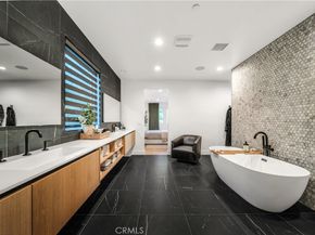 20431 W Windsor Lane, Porter Ranch CA 91326