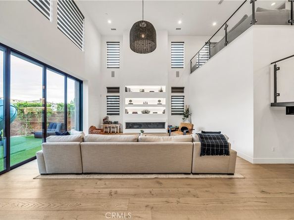 20431 W Windsor Lane, Porter Ranch CA 91326