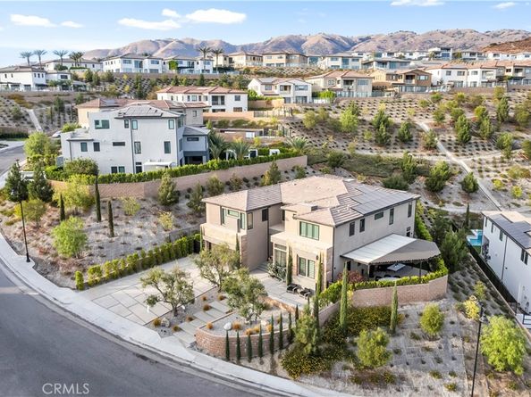 20431 W Windsor Lane, Porter Ranch CA 91326