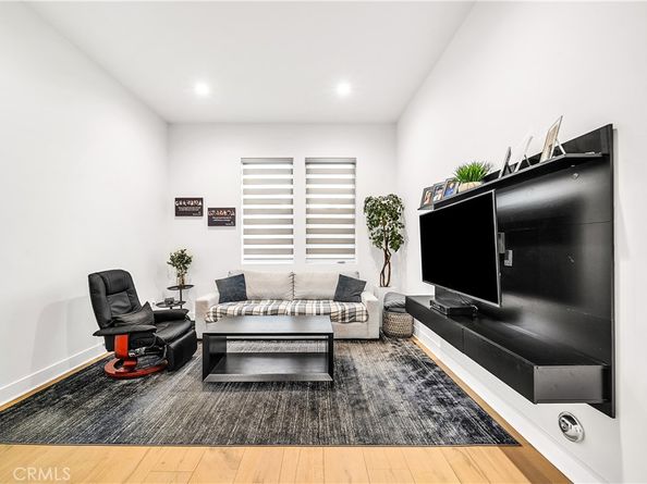 20431 W Windsor Lane, Porter Ranch CA 91326