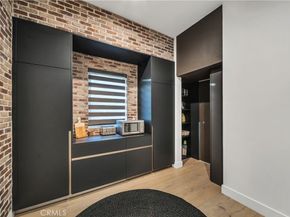 20431 W Windsor Lane, Porter Ranch CA 91326