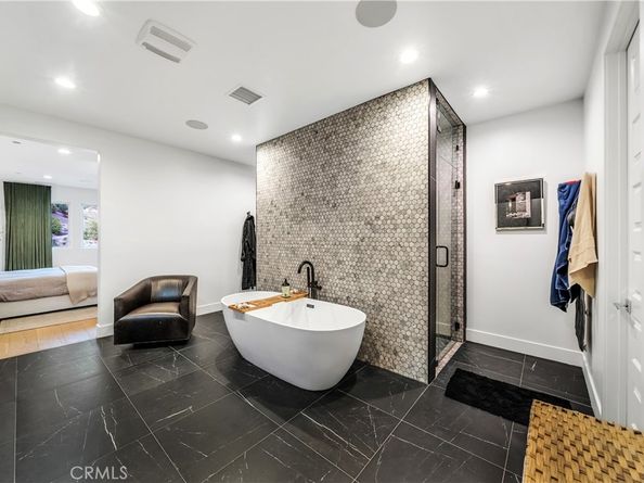 20431 W Windsor Lane, Porter Ranch CA 91326