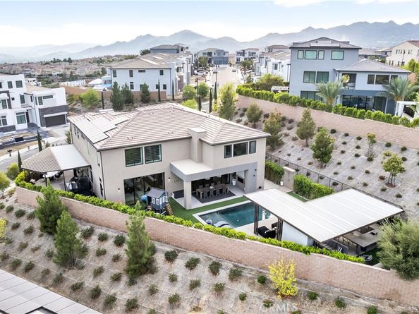 20431 W Windsor Lane, Porter Ranch CA 91326