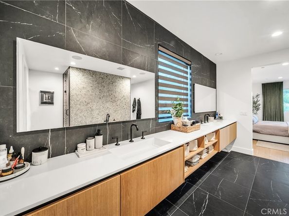 20431 W Windsor Lane, Porter Ranch CA 91326