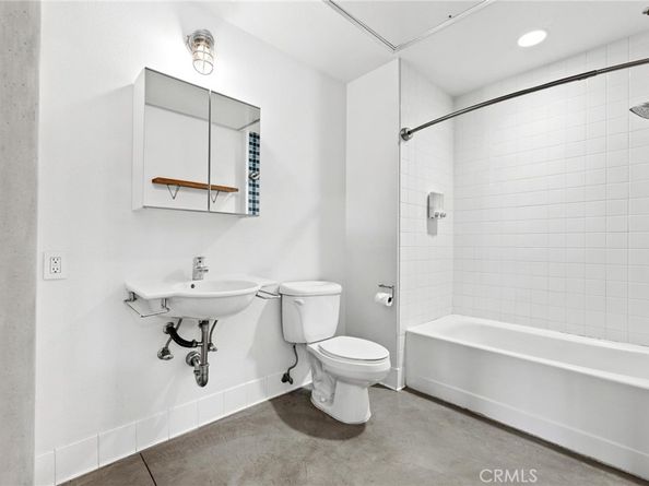 835 Locust Avenue 322, Long Beach CA 90813