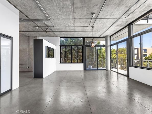 835 Locust Avenue 322, Long Beach CA 90813