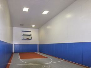 5515 Canoga Avenue 305, Woodland Hills CA 91367