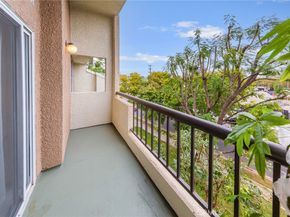 5515 Canoga Avenue 305, Woodland Hills CA 91367