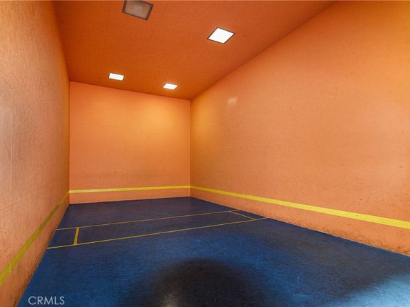 5515 Canoga Avenue 305, Woodland Hills CA 91367