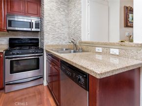 5515 Canoga Avenue 305, Woodland Hills CA 91367