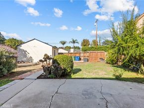 16731 Victory Boulevard, Van Nuys CA 91406