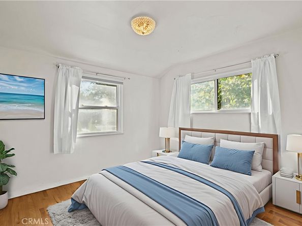 16731 Victory Boulevard, Van Nuys CA 91406