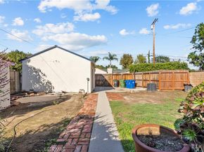 16731 Victory Boulevard, Van Nuys CA 91406