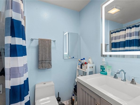 19540 Sherman Way 602, Reseda CA 91335