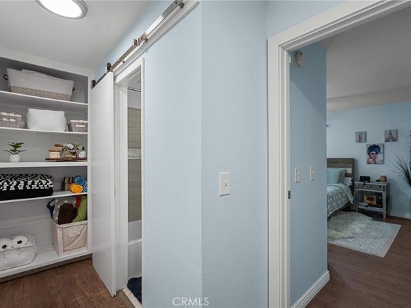 19540 Sherman Way 602, Reseda CA 91335