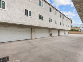 19540 Sherman Way 602, Reseda CA 91335