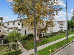 19540 Sherman Way 602, Reseda CA 91335