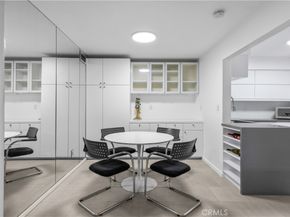 14960 Victory Boulevard 102, Van Nuys CA 91411