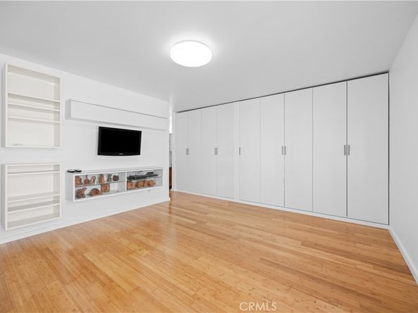 14960 Victory Boulevard 102, Van Nuys CA 91411