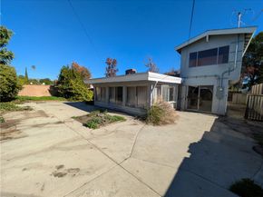 8401 Cozycroft, Winnetka CA 91306