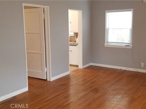 10945 Hesby, North Hollywood CA 91601