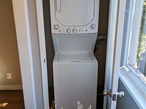 10945 Hesby, North Hollywood CA 91601