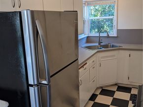 10945 Hesby, North Hollywood CA 91601