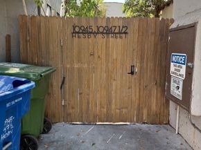 10945 Hesby, North Hollywood CA 91601